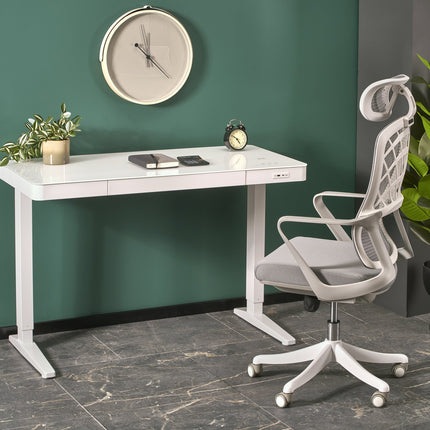 Työpöydät ja meikkipöydät