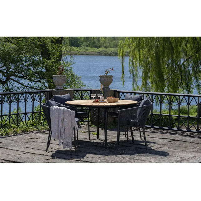  Cleveland & Salerno -ruokailuryhmä 4 tuolia ja pöytä ø130 cm ruokailuryhmä parvekesetti ec8633-2.myshopify.com Parvekekalusteet, Pihakaluste setti, Puutarhakalusteet, Ruokapöytä ulos, Ulkokaluste setit, Varastotuotteet