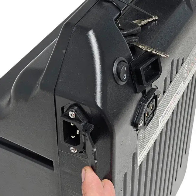  Sähköskootterin Akku 40Ah (2400Wh) akku ec8633-2.myshopify.com E-GO varaosat, muut tuotteet