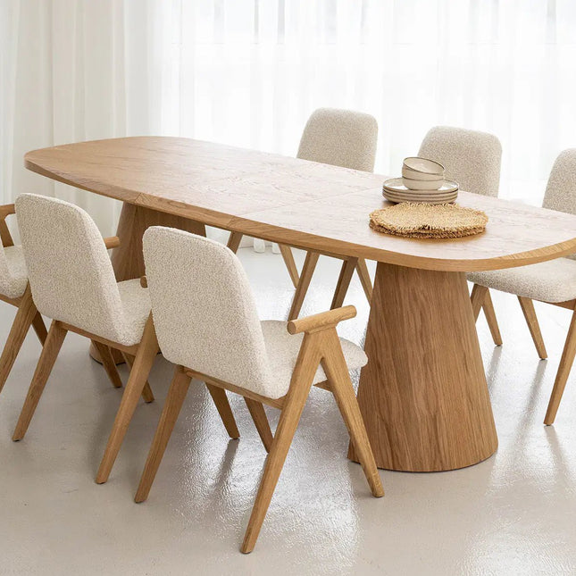 Aro‑jatkettava ruokapöytä – tammi 200–300 cm - KalusteDuo_Huonekaluliike_Ruokapöytä