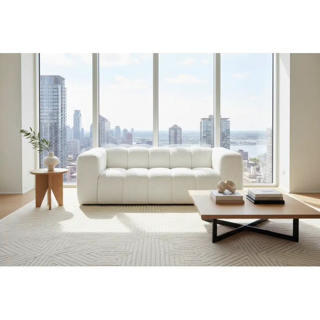 Duffy 3‑istuttava sohva - beige tai valkoinen teddy kangas - KalusteDuo_Huonekaluliike_3 istuttava sohva