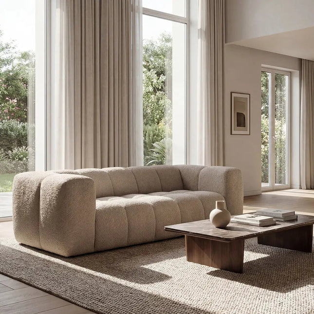 Duffy 3‑istuttava sohva - beige tai valkoinen teddy kangas - KalusteDuoHuonekaluliike3 istuttava sohva