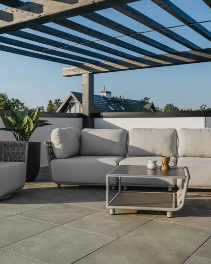 Hug 3‑istuttava sohva – Couture Jardin | Modulaarinen premium‑ulkosohva - KalusteDuo_Huonekaluliike_3 istuttava sohva