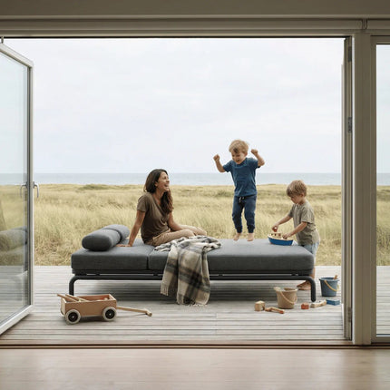 Kirra Double Sunbed - hiekka tai harmaa väri - KalusteDuoHuonekaluliikeAurinkovuode