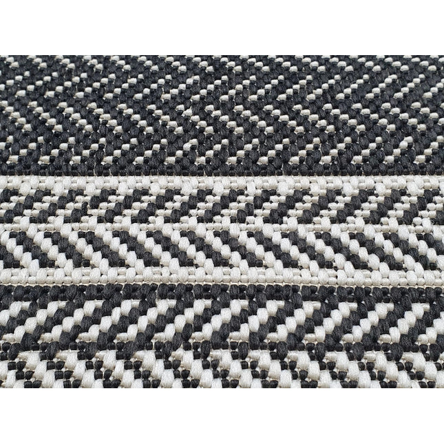 Lotta musta - KalusteDuoHuonekaluliikeMatto