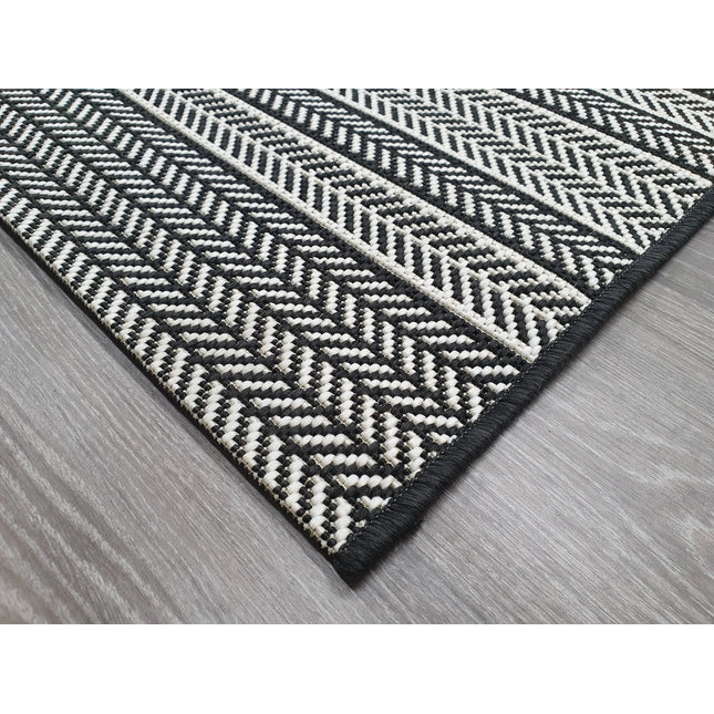 Lotta musta - KalusteDuoHuonekaluliikeMatto