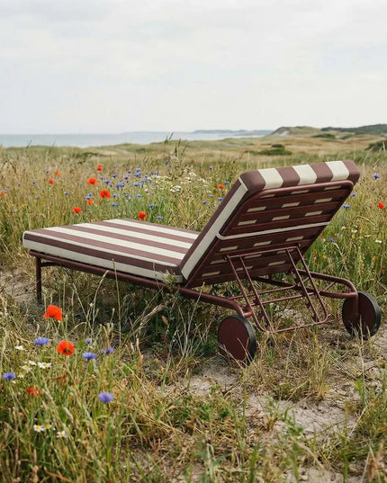 Mollis Sunbed Chestnut - aurinkosänky ulkokäyttöön - KalusteDuo_Huonekaluliike_Aurinkovuode