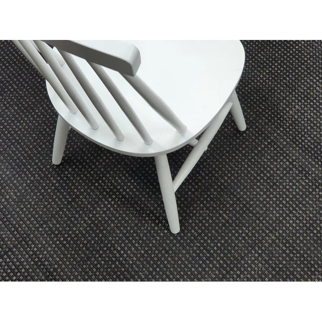 Saila musta - KalusteDuoHuonekaluliikeMatto